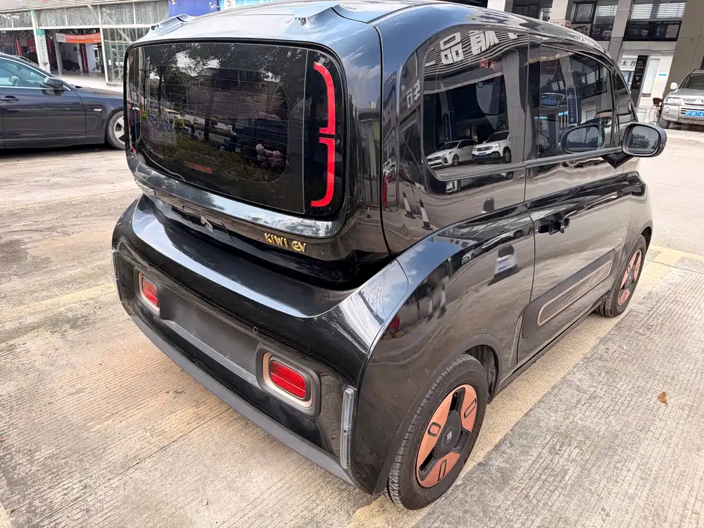 BAOJUN KIWI EV