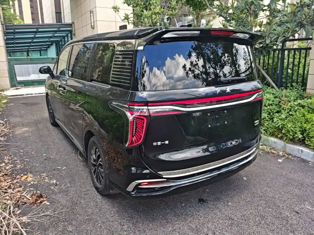 Hongqi Hongqi HQ9 PHEV — миниатюра 5