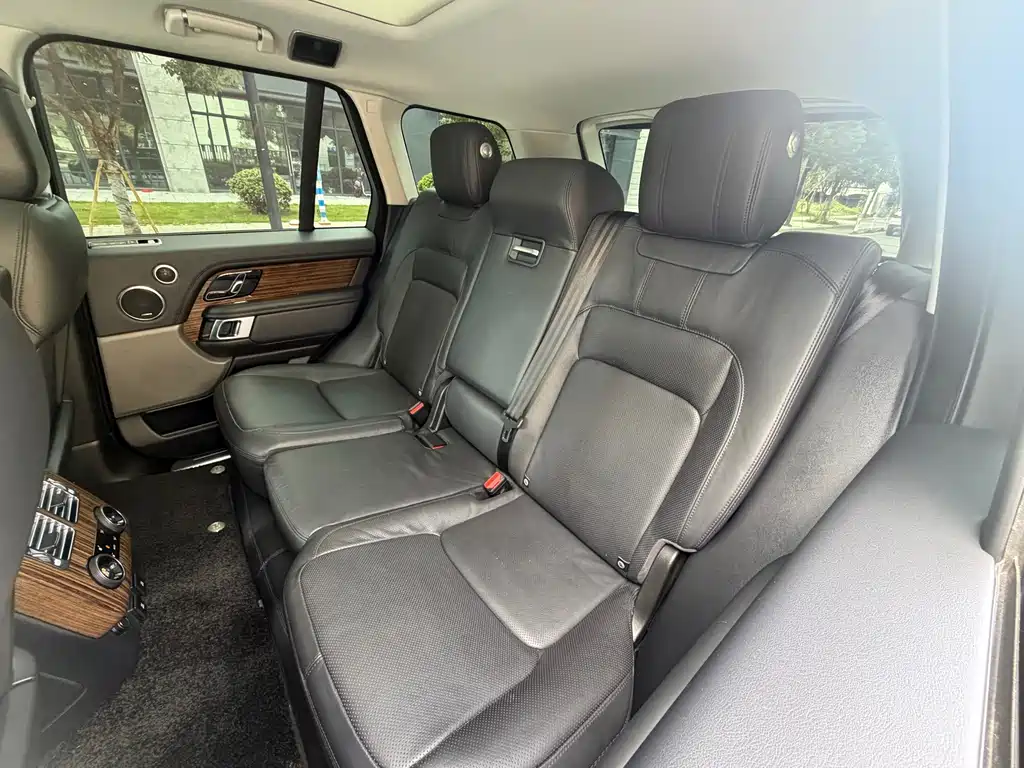 Land Rover Range Rover — миниатюра 13