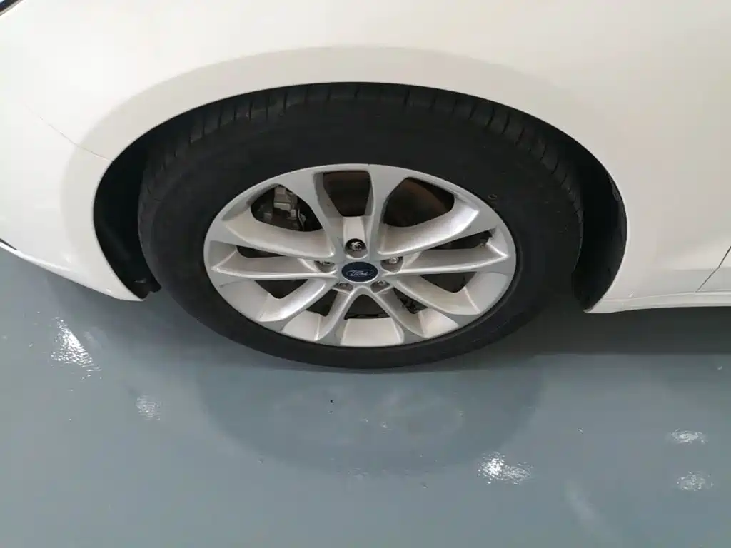 Ford Mondeo — миниатюра 23
