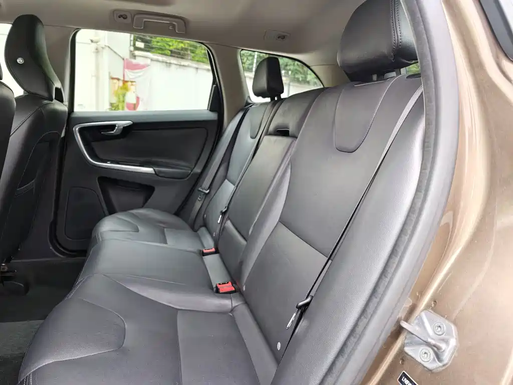 Volvo XC60 — миниатюра 13