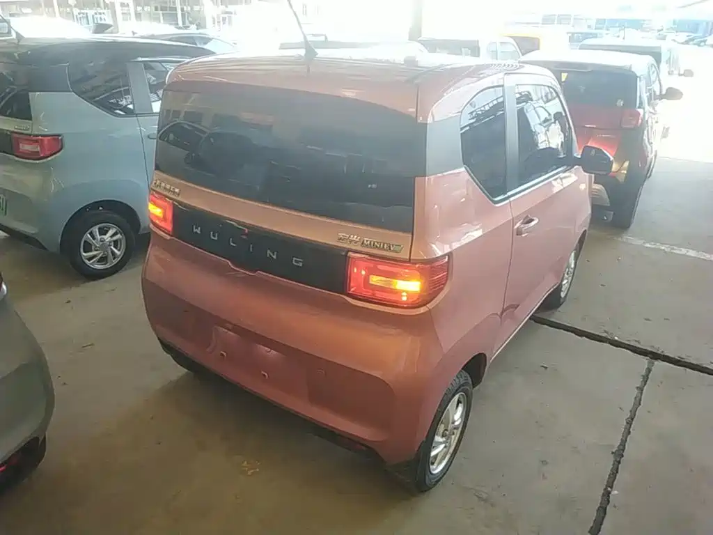 Wuling MINIEV — миниатюра 7