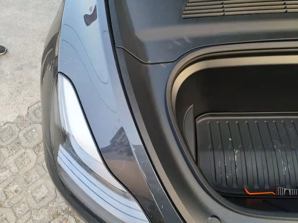 Tesla Model Y — миниатюра 21