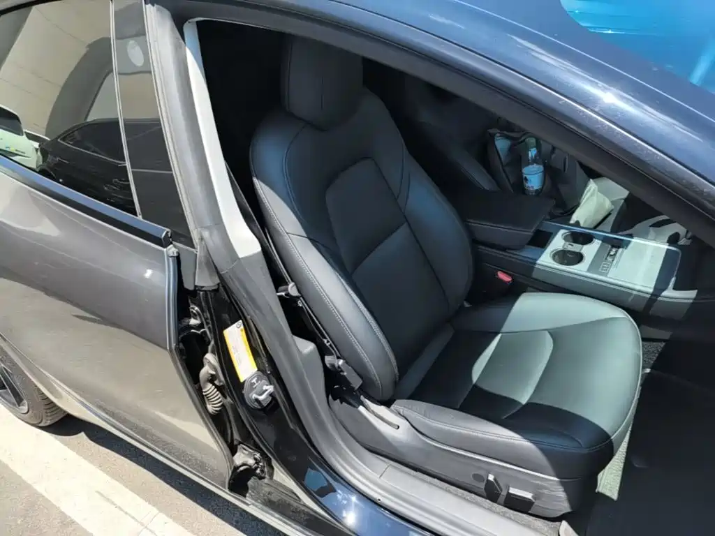 Tesla Model 3 — миниатюра 25