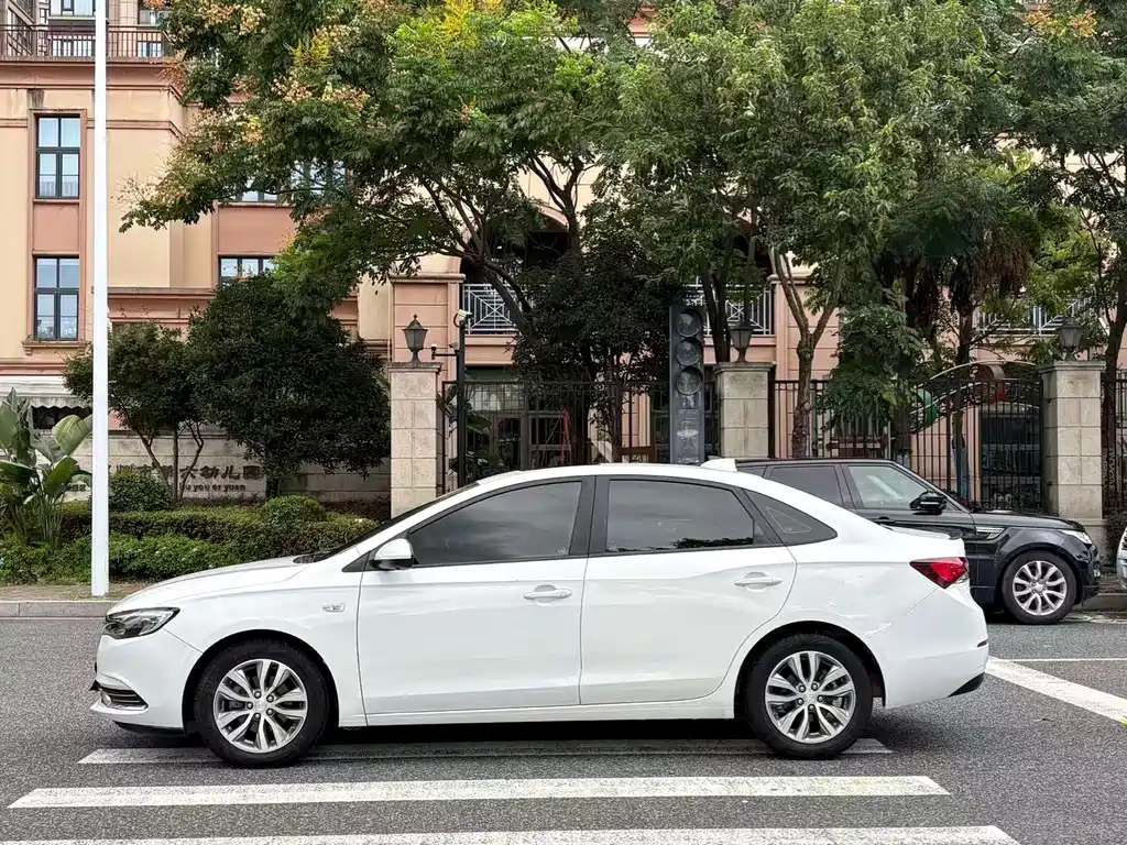 Buick Excelle — миниатюра 15