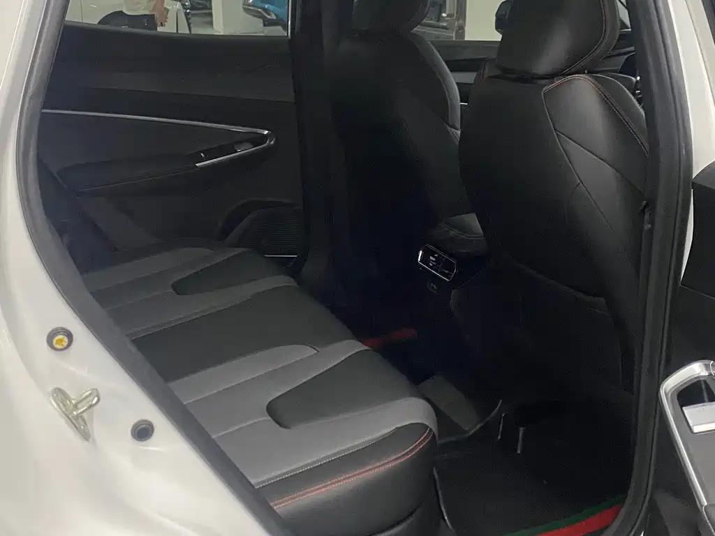 Geely Boyue — миниатюра 11
