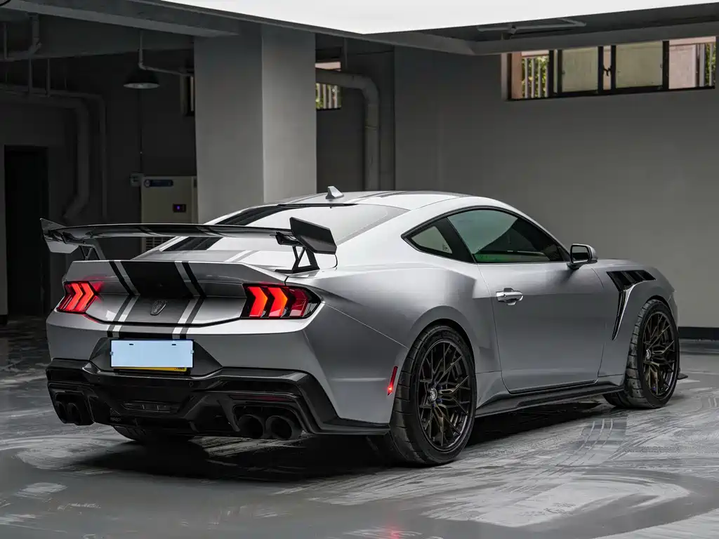 Ford Mustang — миниатюра 4