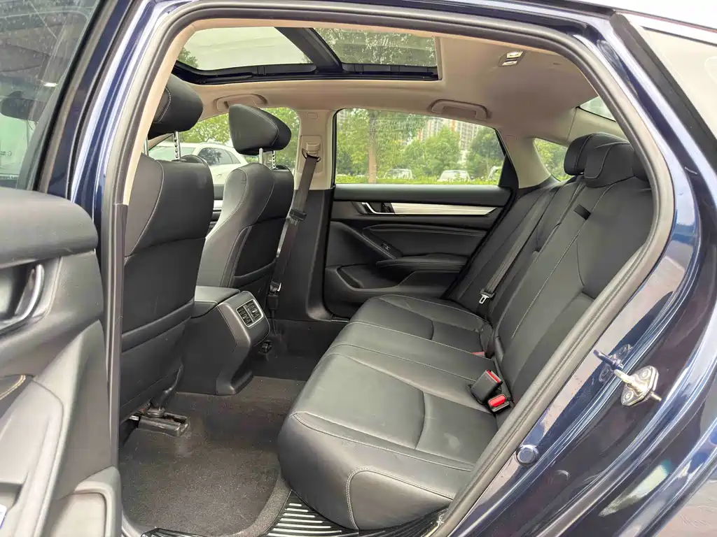Honda Inspire — миниатюра 9
