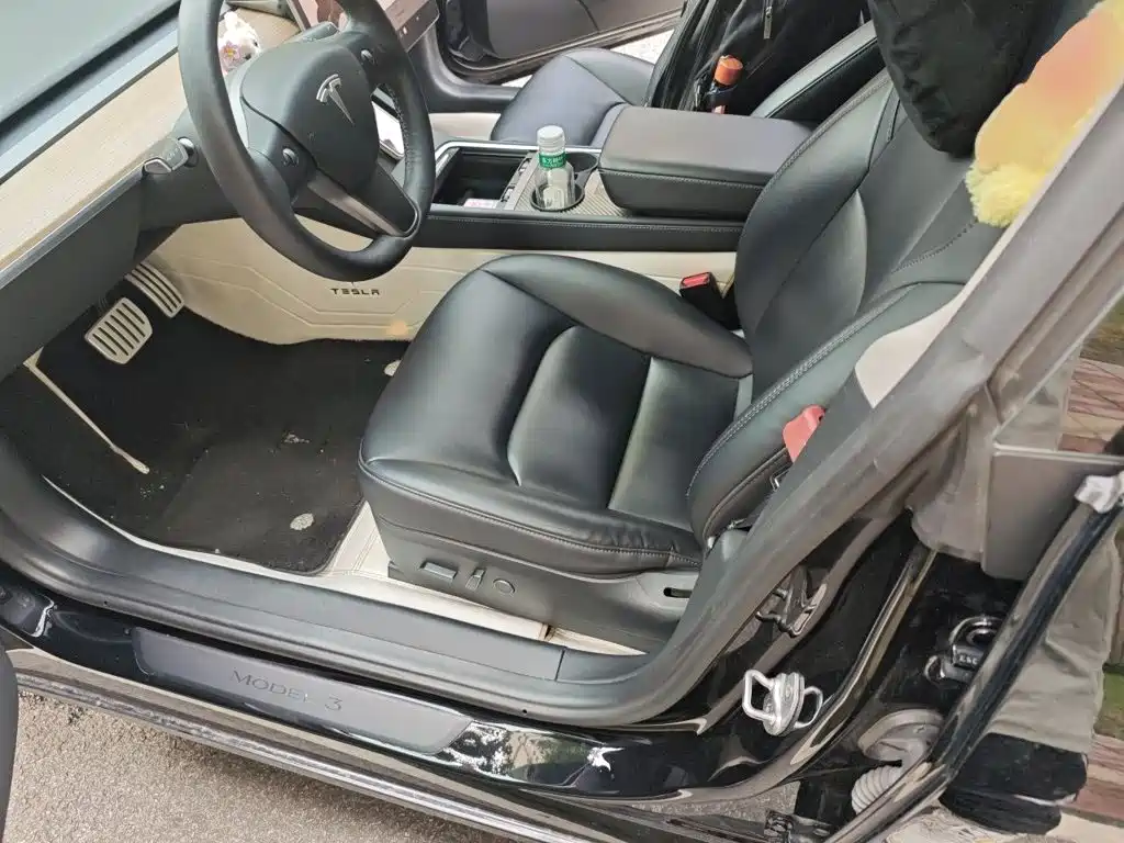 Tesla Model 3 — миниатюра 8