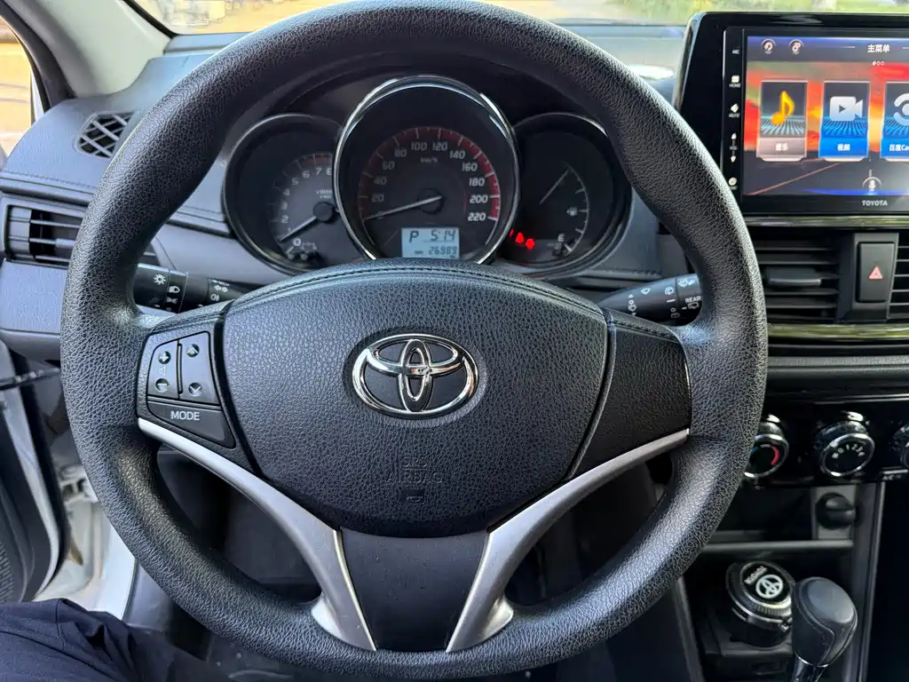 Toyota Vios FS — миниатюра 10