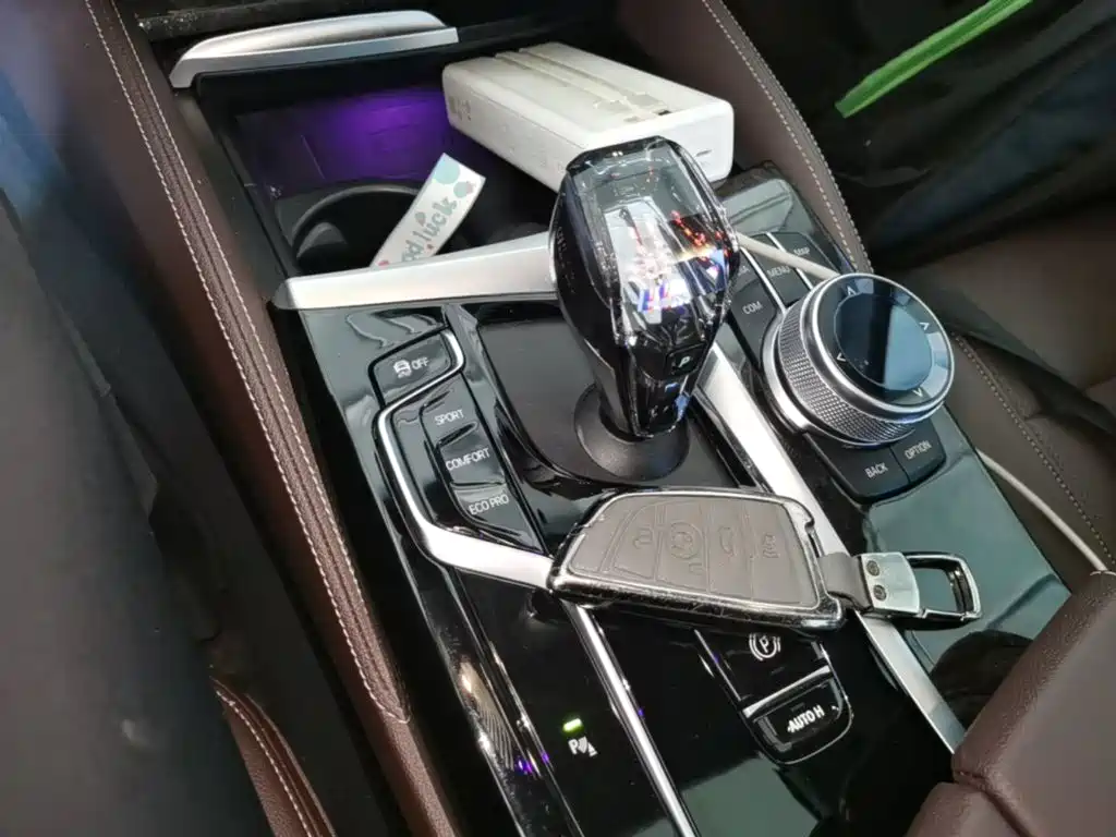 BMW 5 Series — миниатюра 14