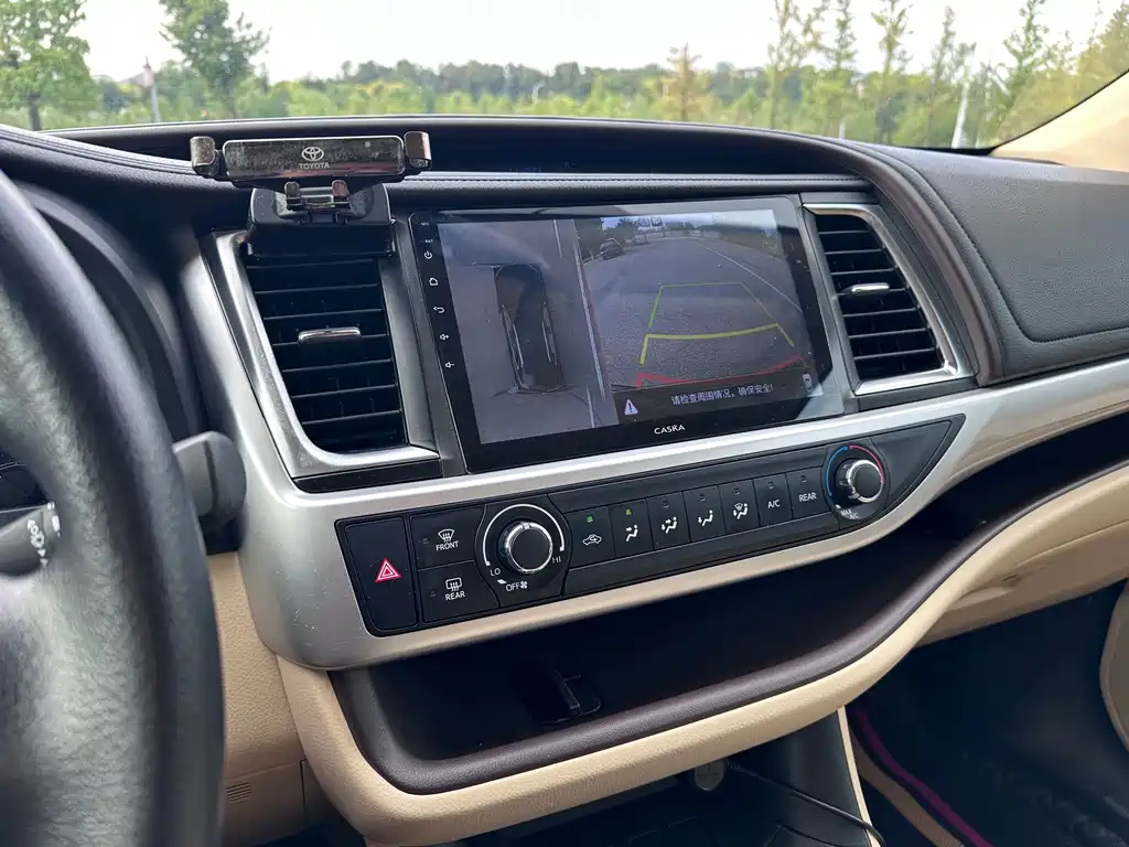 Toyota Highlander — миниатюра 12