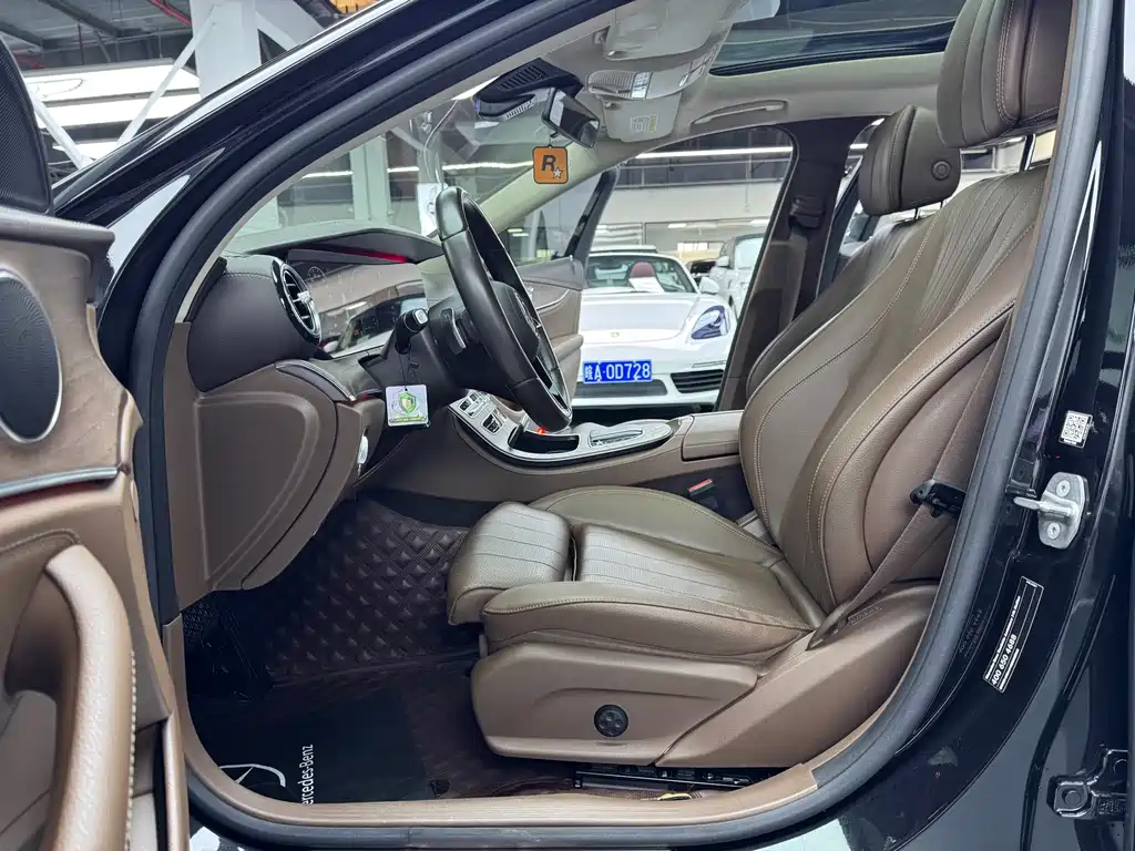 MERCEDES-BENZ E CLASS