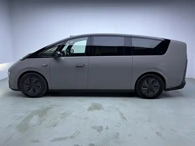 Li Auto Li MEGA — миниатюра 4