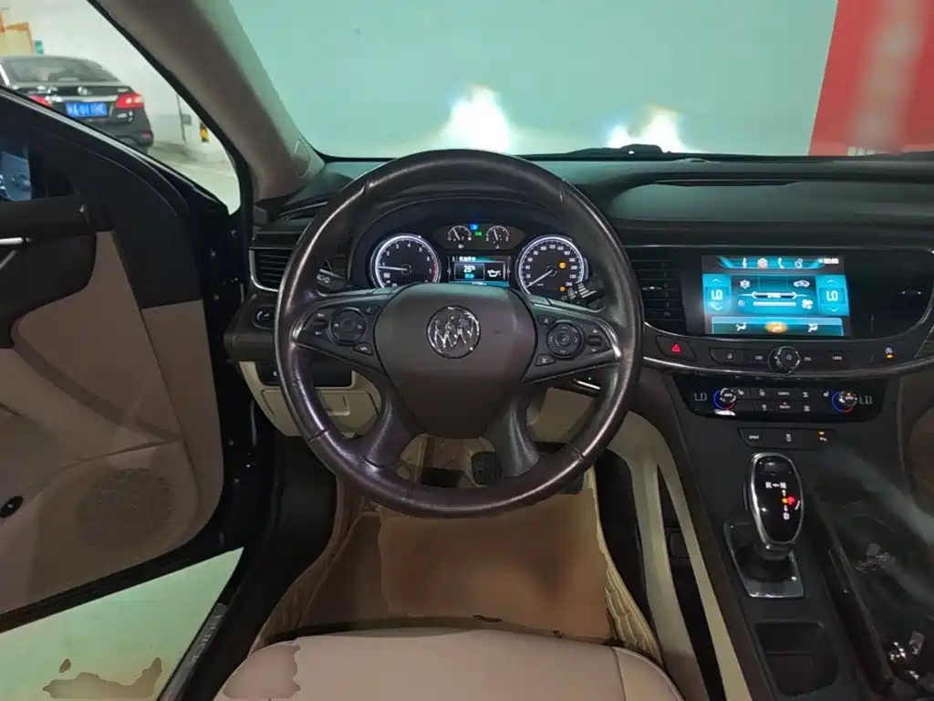 Buick LaCrosse — миниатюра 11