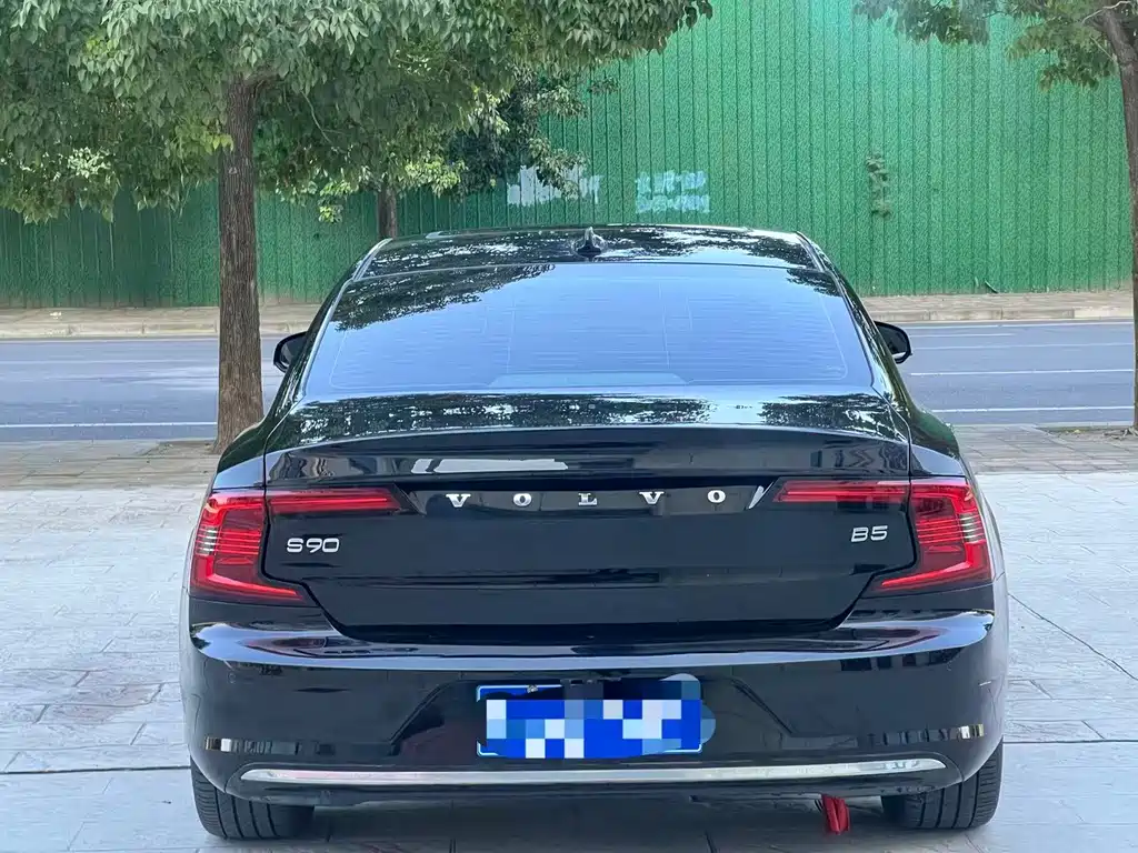 Volvo S90 — миниатюра 8