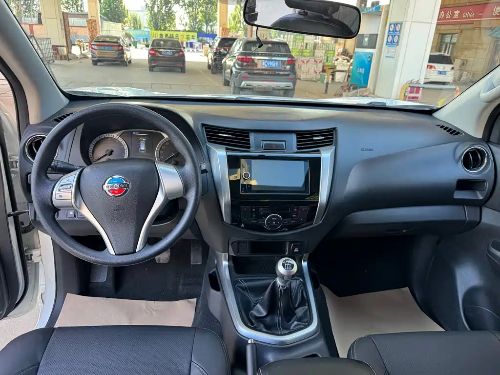 Nissan Terra — миниатюра 10