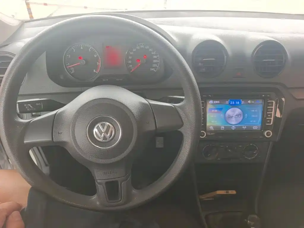 Volkswagen Jetta — миниатюра 10