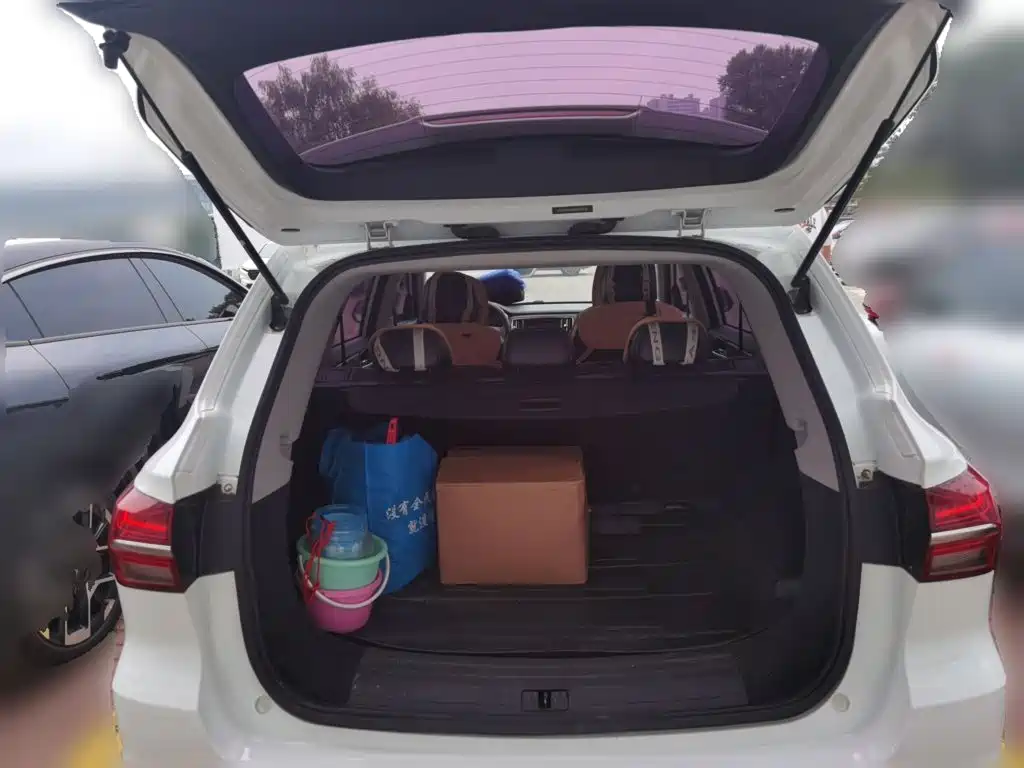 Roewe RX5 — миниатюра 20