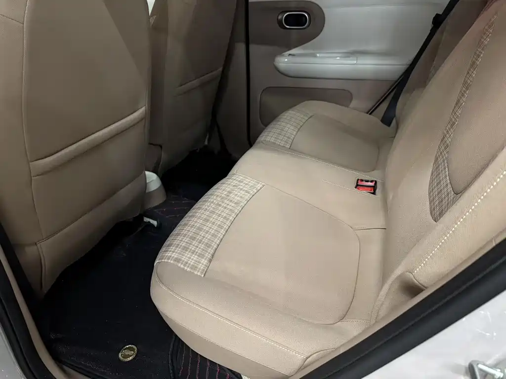 Wuling MINIEV — миниатюра 6