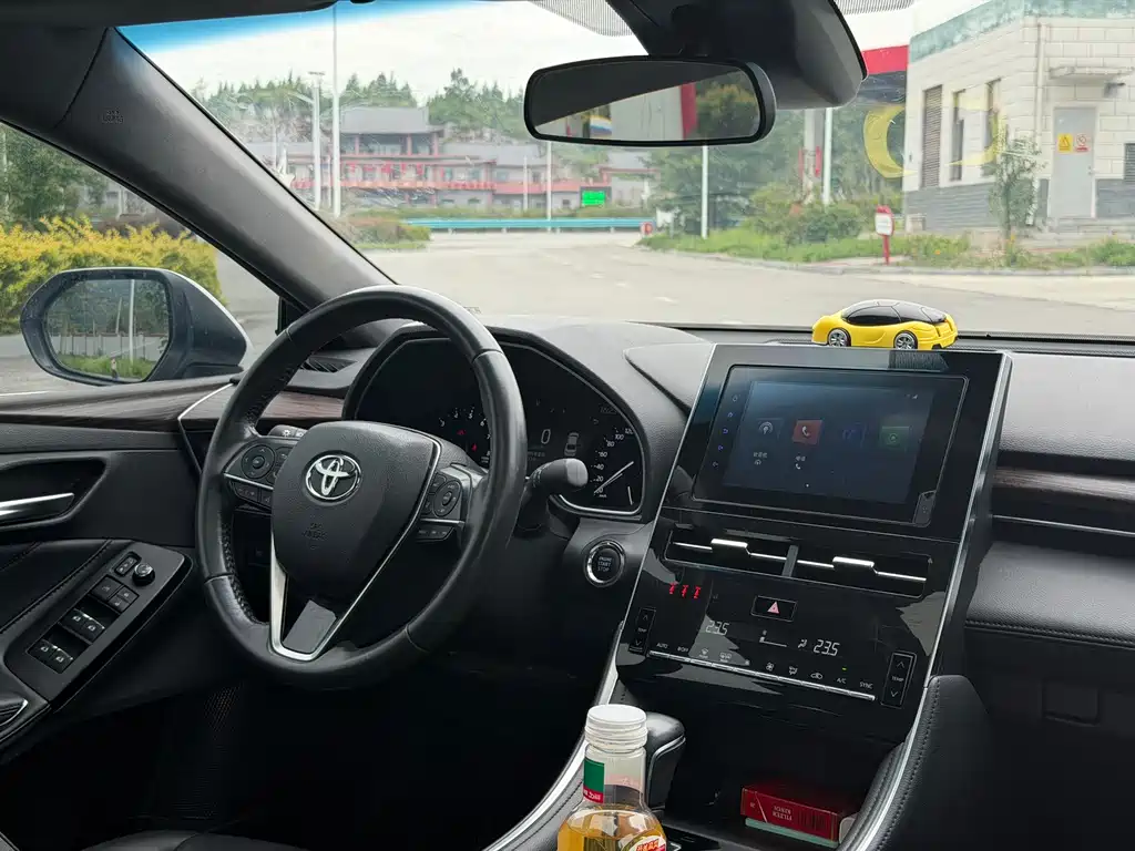 Toyota Avalon — миниатюра 5