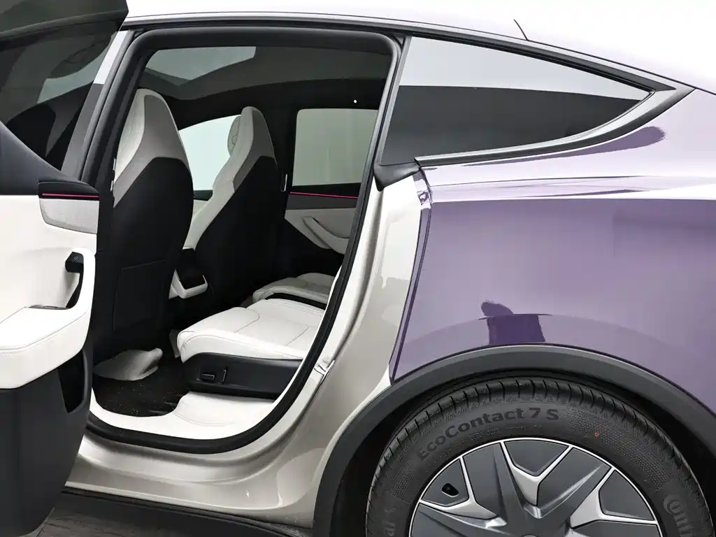 Tesla Model Y L — миниатюра 15
