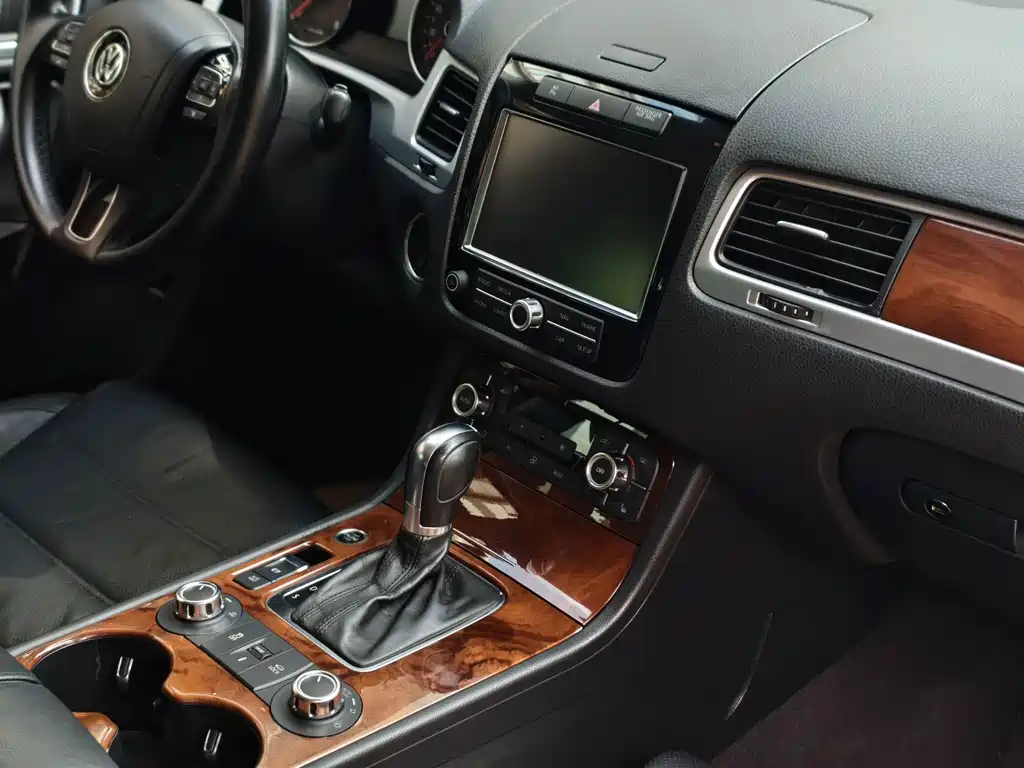 Volkswagen Touareg — миниатюра 14