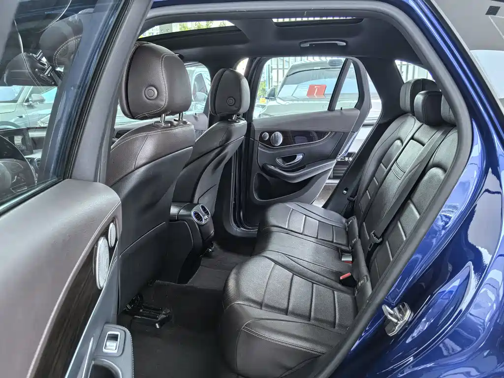 Mercedes-Benz GLC — миниатюра 10