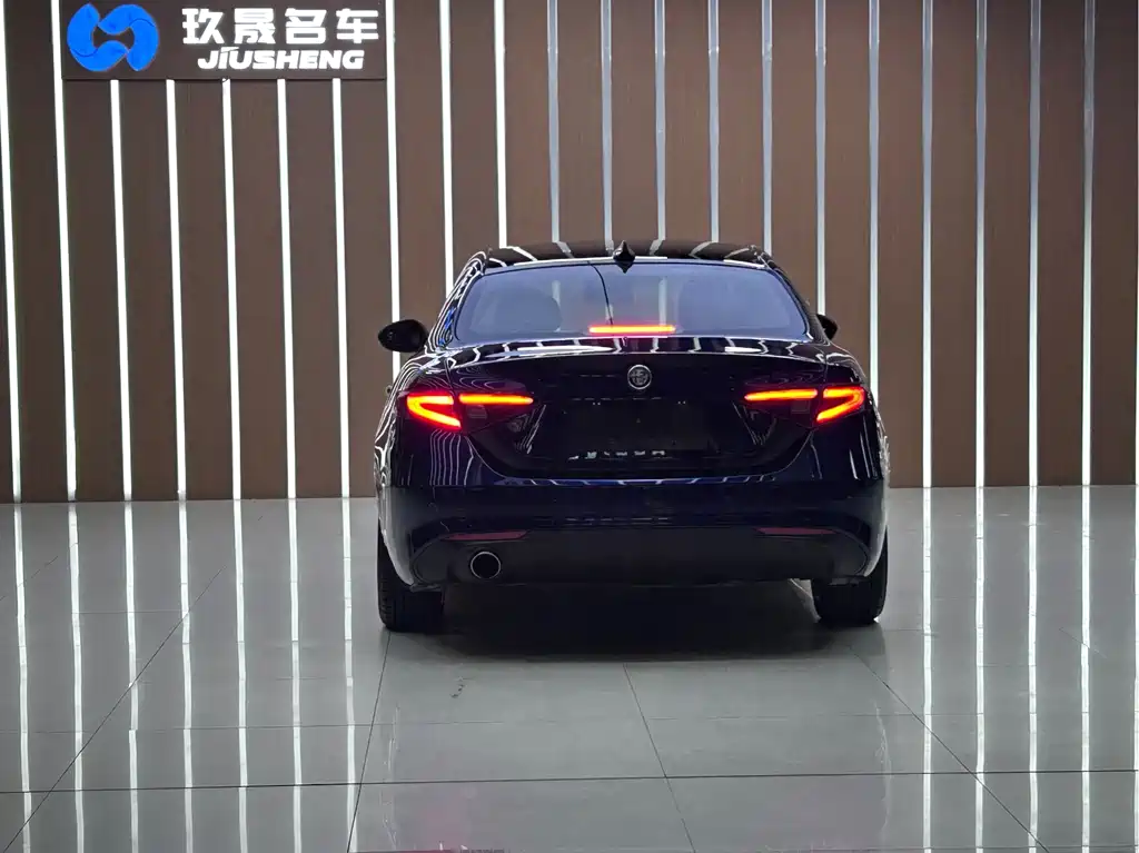 Alfa Romeo Giulia — миниатюра 14