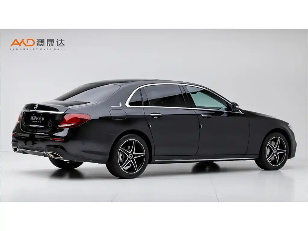 Mercedes-Benz E-Class — миниатюра 3