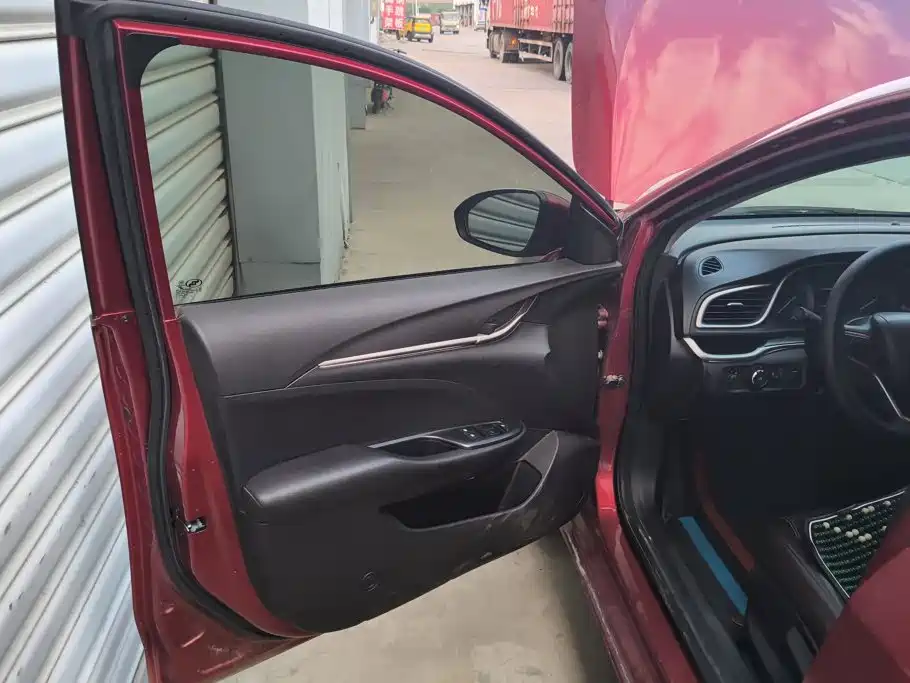 Buick Excelle — миниатюра 7
