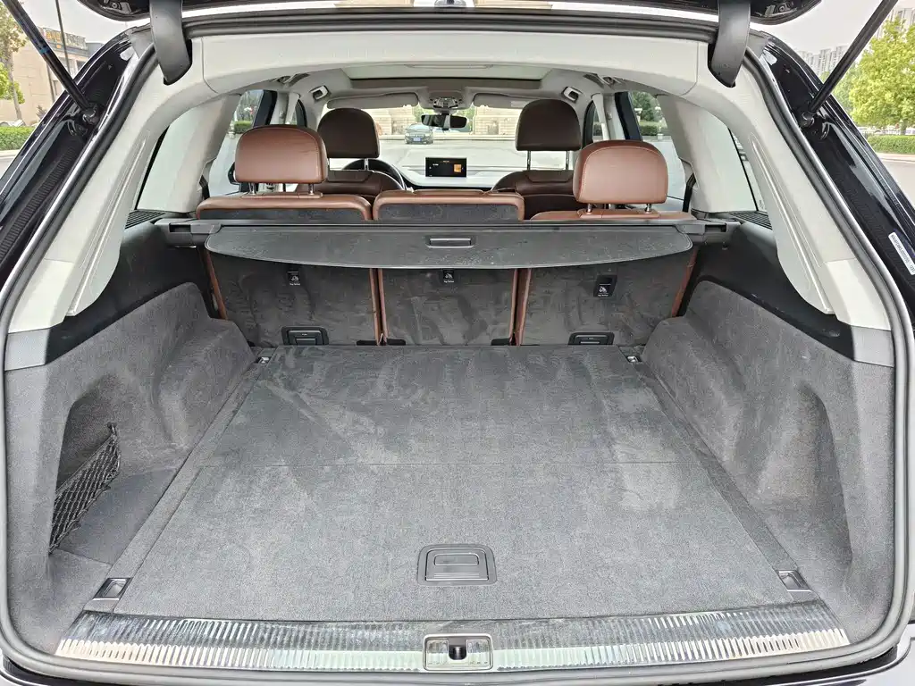 Audi Q7 — миниатюра 14