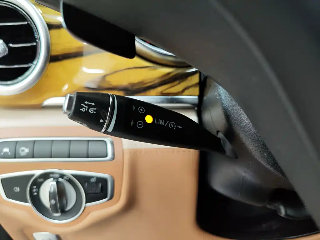 MERCEDES-BENZ V CLASS