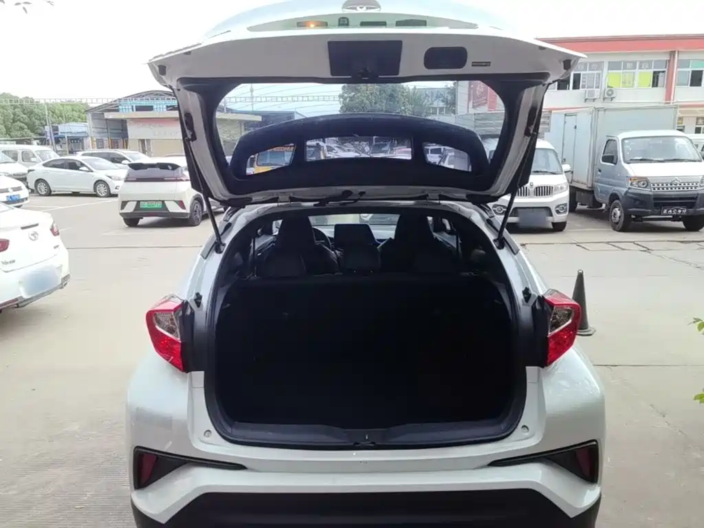 Toyota C-HR — миниатюра 19