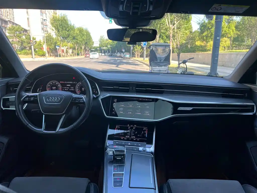 Audi A6L — миниатюра 7