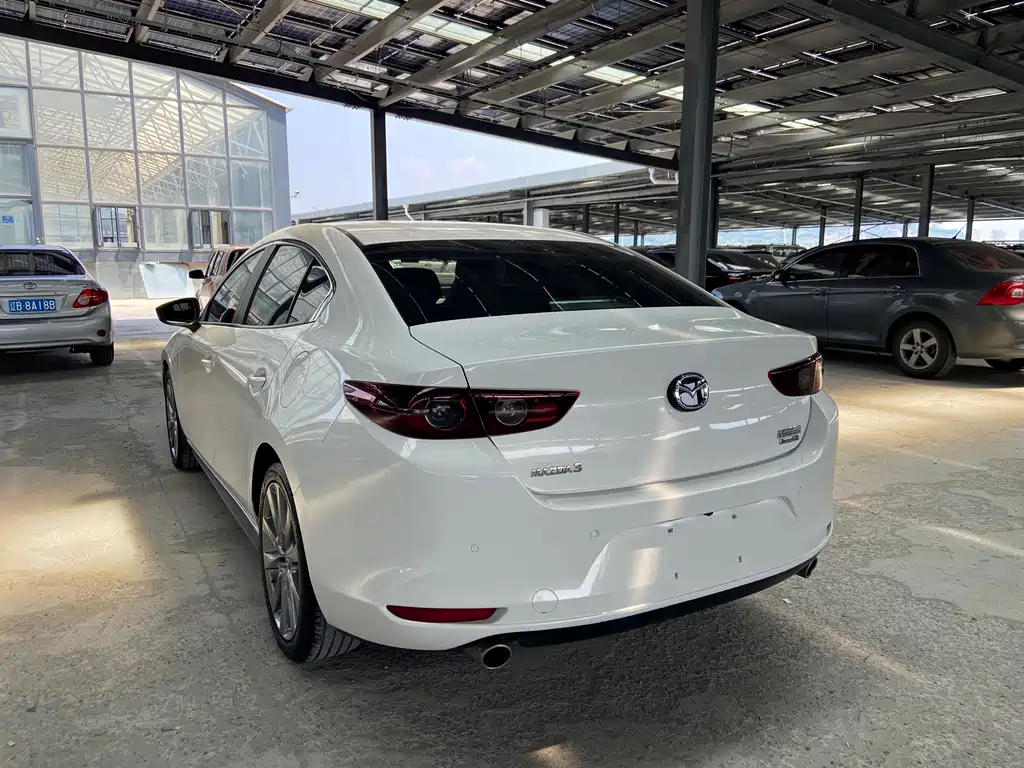 Mazda 3 Axela — миниатюра 6