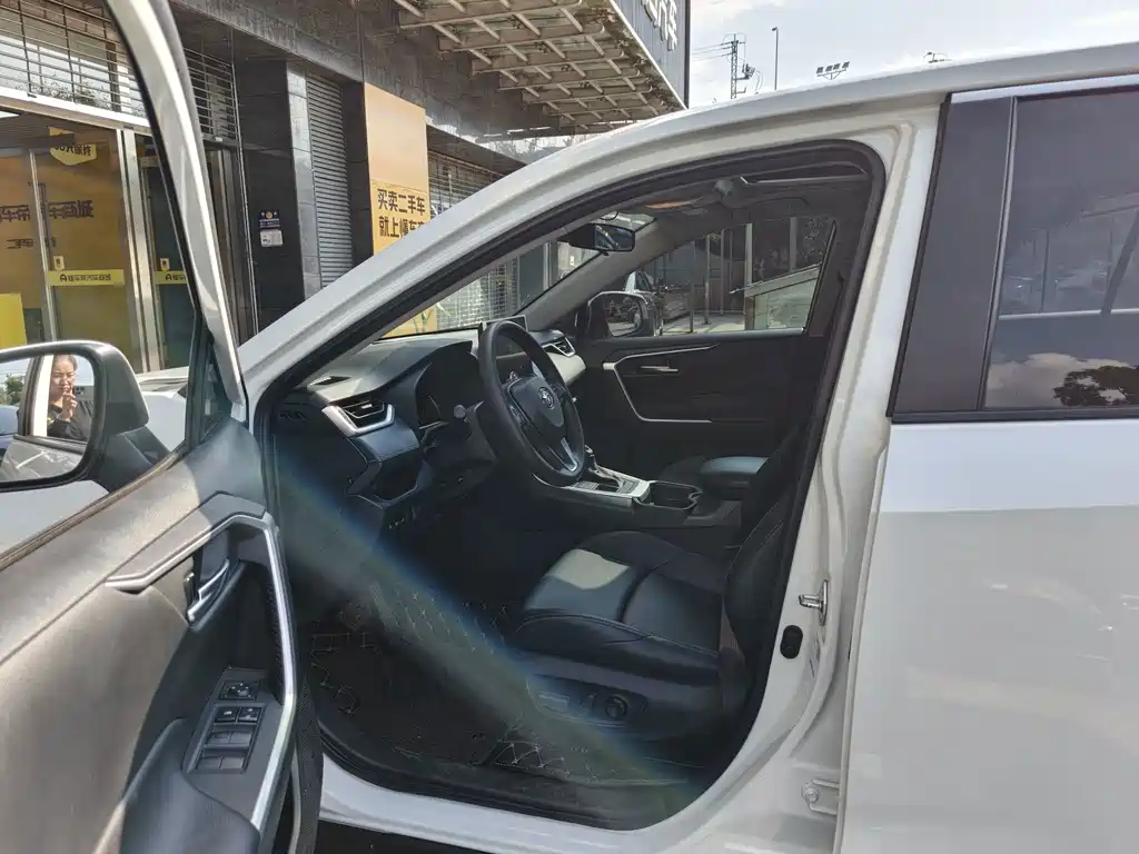 Toyota Wildlander — миниатюра 5