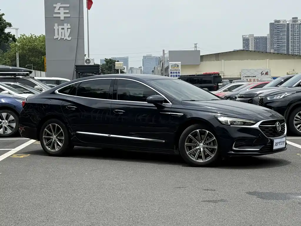 Buick LaCrosse 2021 652T Luxury