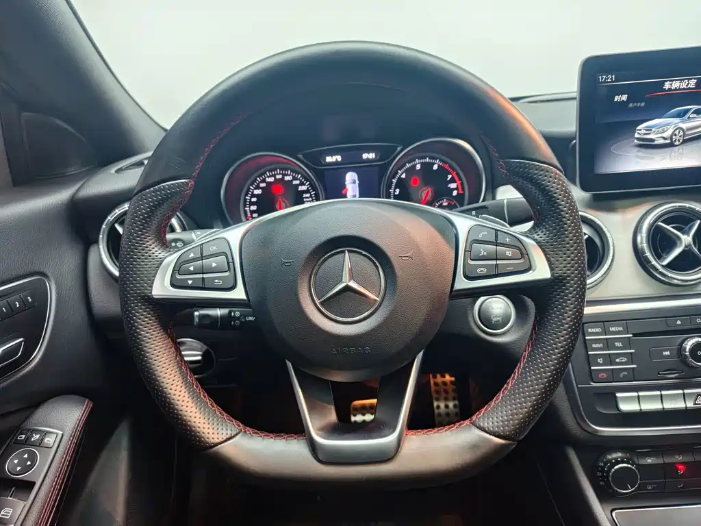 Mercedes-Benz CLA (Import) — миниатюра 13