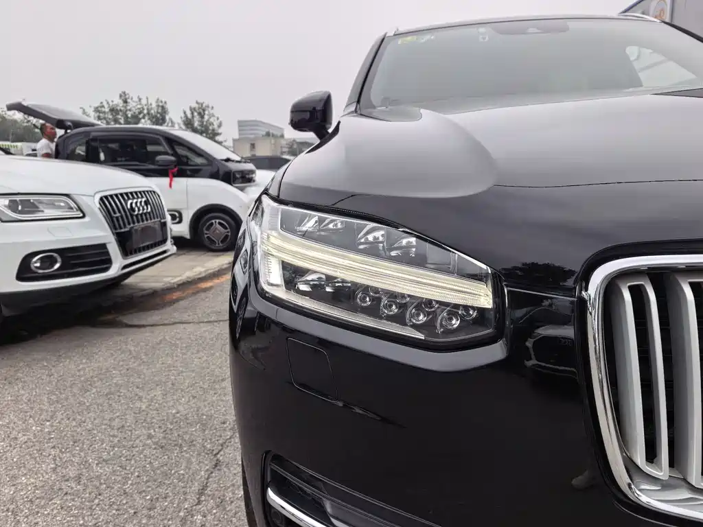 Volvo XC90 2017 E T8 7 мест
