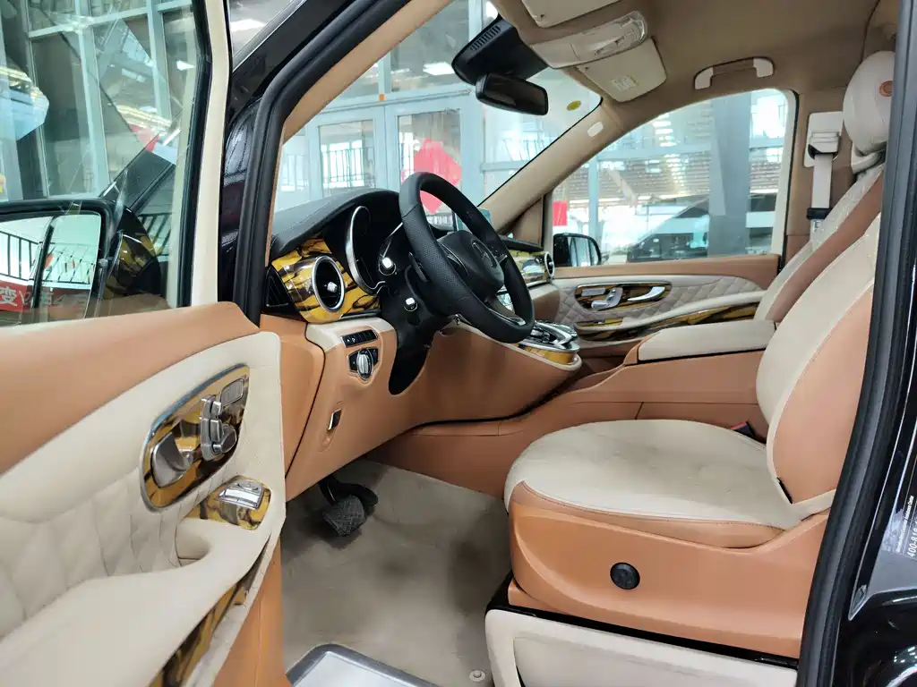 MERCEDES-BENZ V CLASS