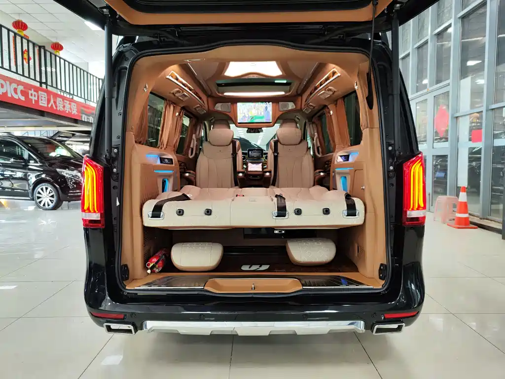 MERCEDES-BENZ V CLASS