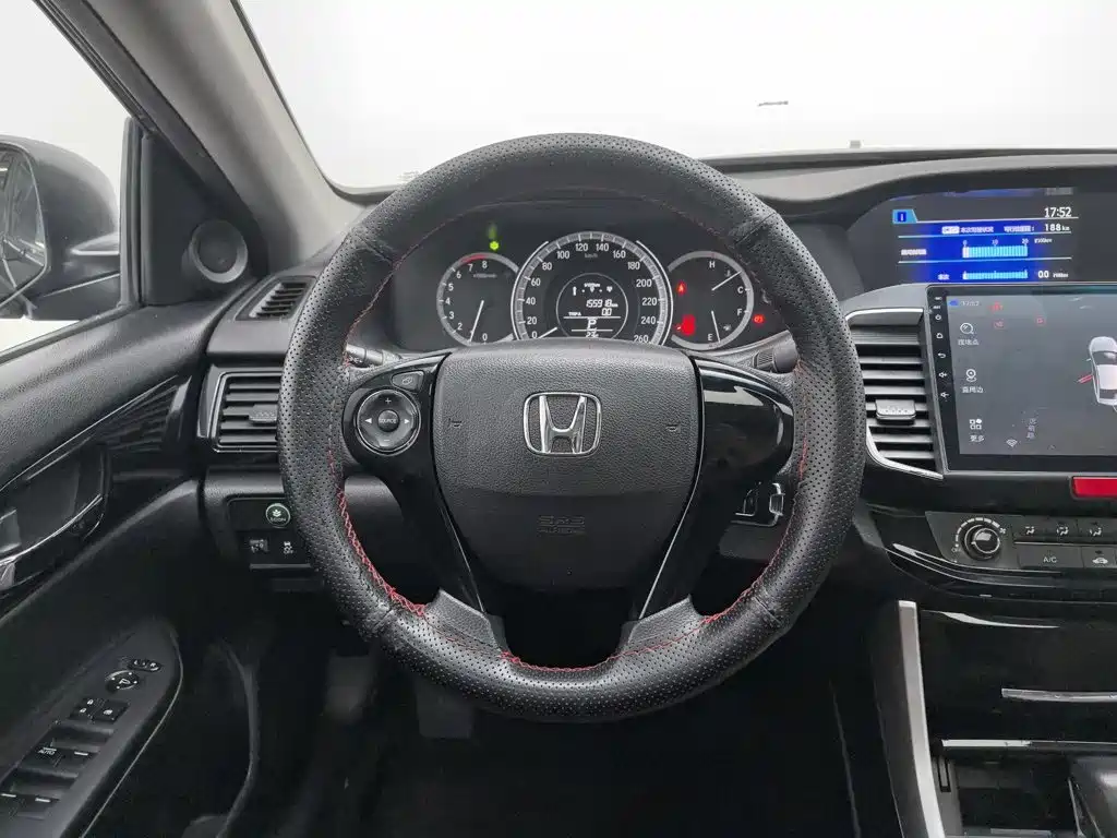 Honda Accord — миниатюра 11