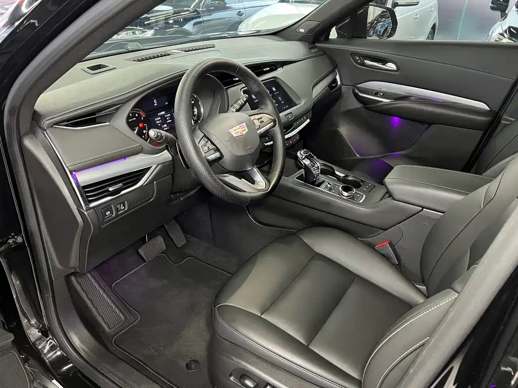 Cadillac XT4 2023 28T Luxury