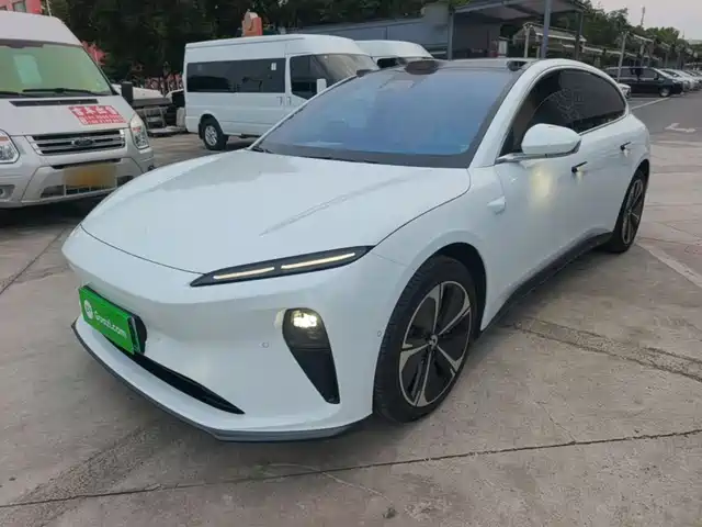 NIO ET5T