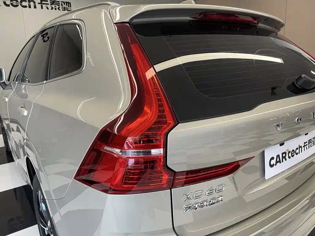 Volvo XC60 — миниатюра 10