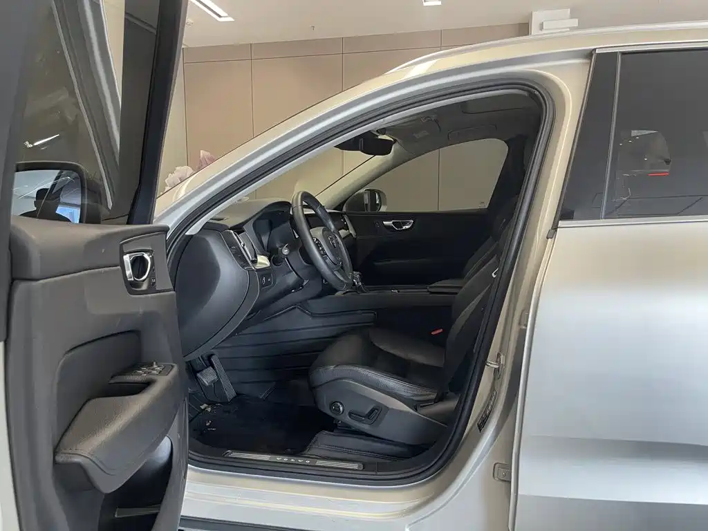 Volvo XC60 — миниатюра 27