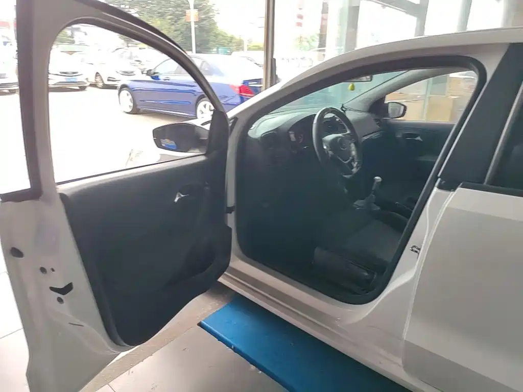 Volkswagen Polo — миниатюра 16