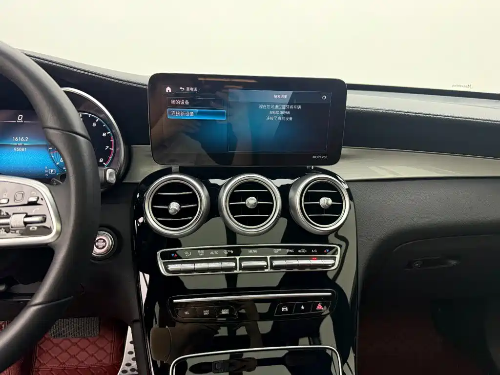 Mercedes-Benz GLC — миниатюра 12
