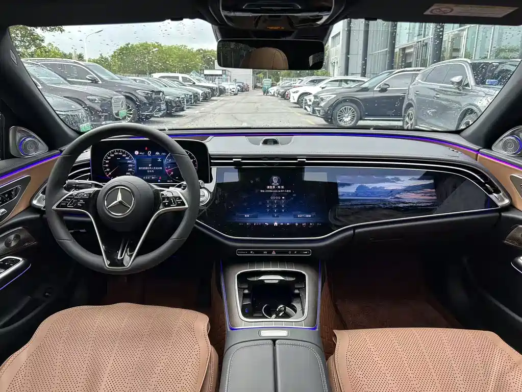 Mercedes-Benz E-Class — миниатюра 16